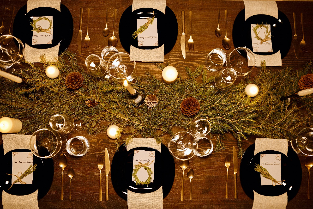 A table set for Christmas dinner